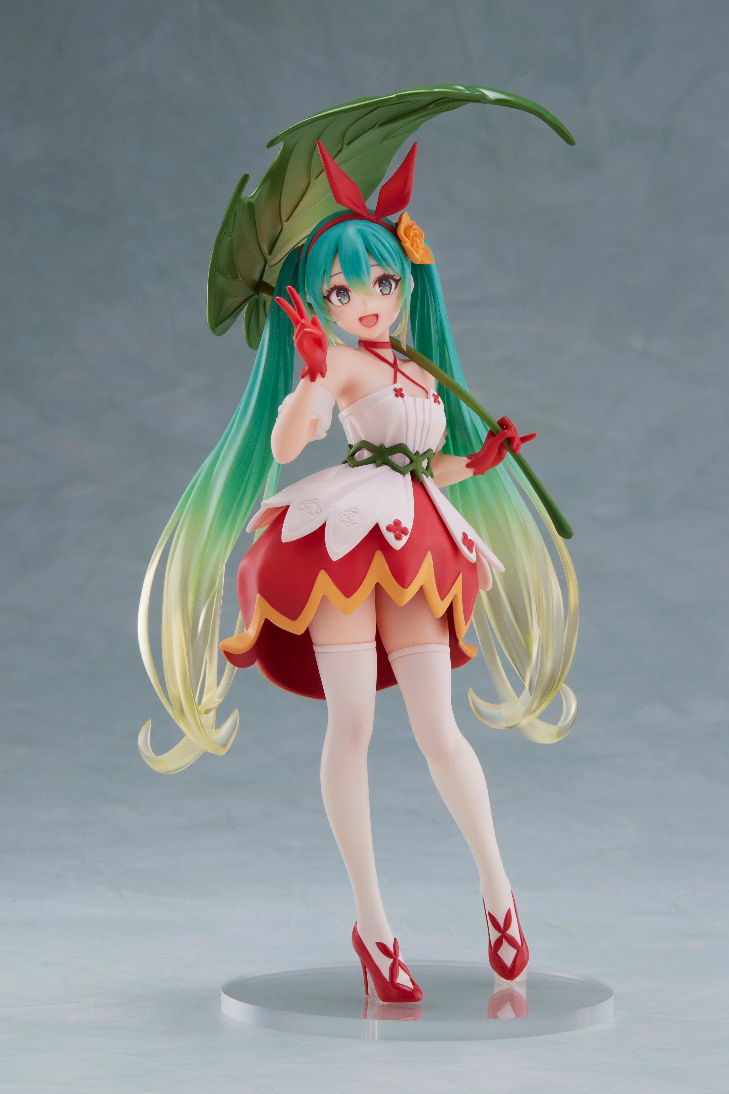 PRE-ORDER Hatsune Miku in Wonderland Figure - Thumbelina