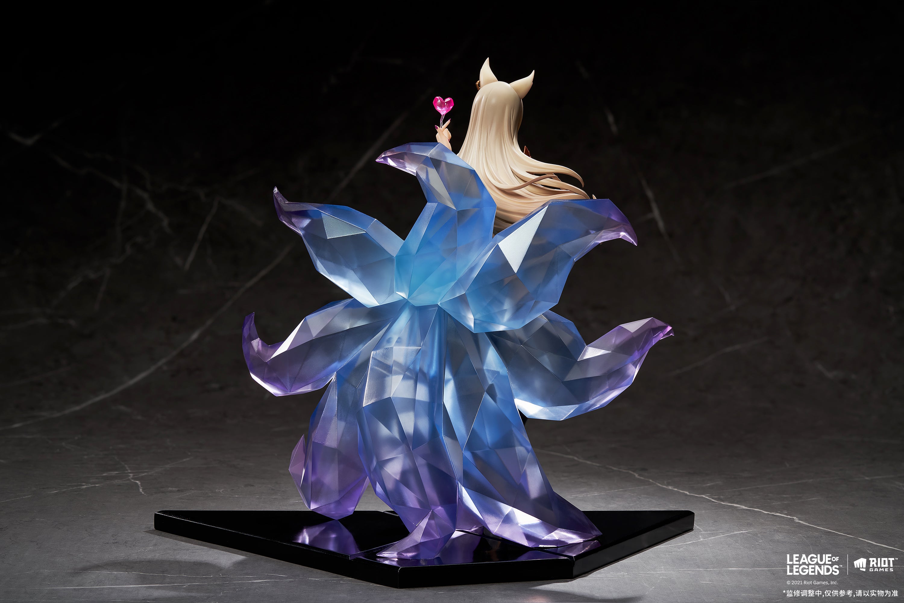 PRE-ORDER League of Legends - K/DA Ahri 1/7