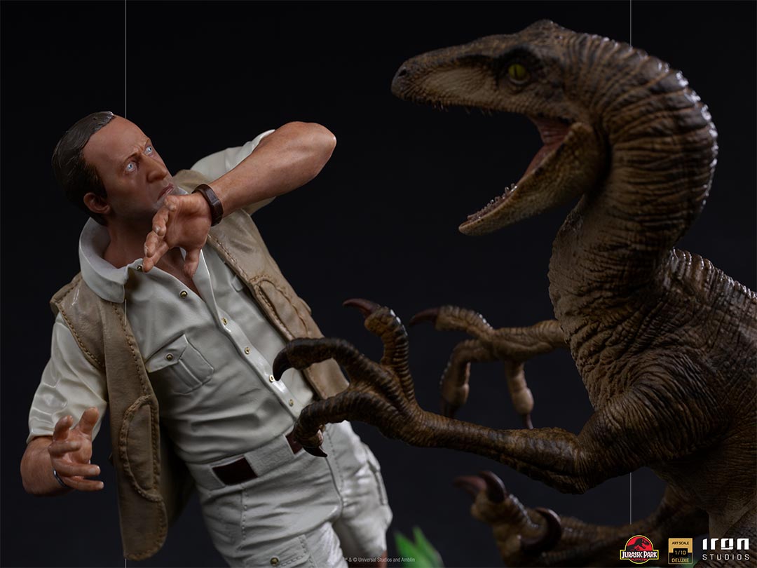 PRE-ORDER Jurassic Park - Clever Girl Deluxe Art Scale 1/10
