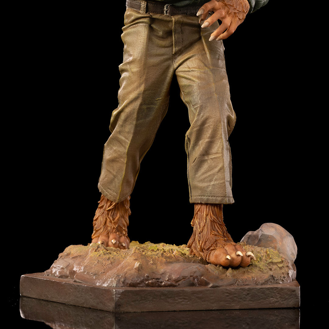 PRE-ORDER Universal Monsters - The Wolf Man Art Scale 1/10