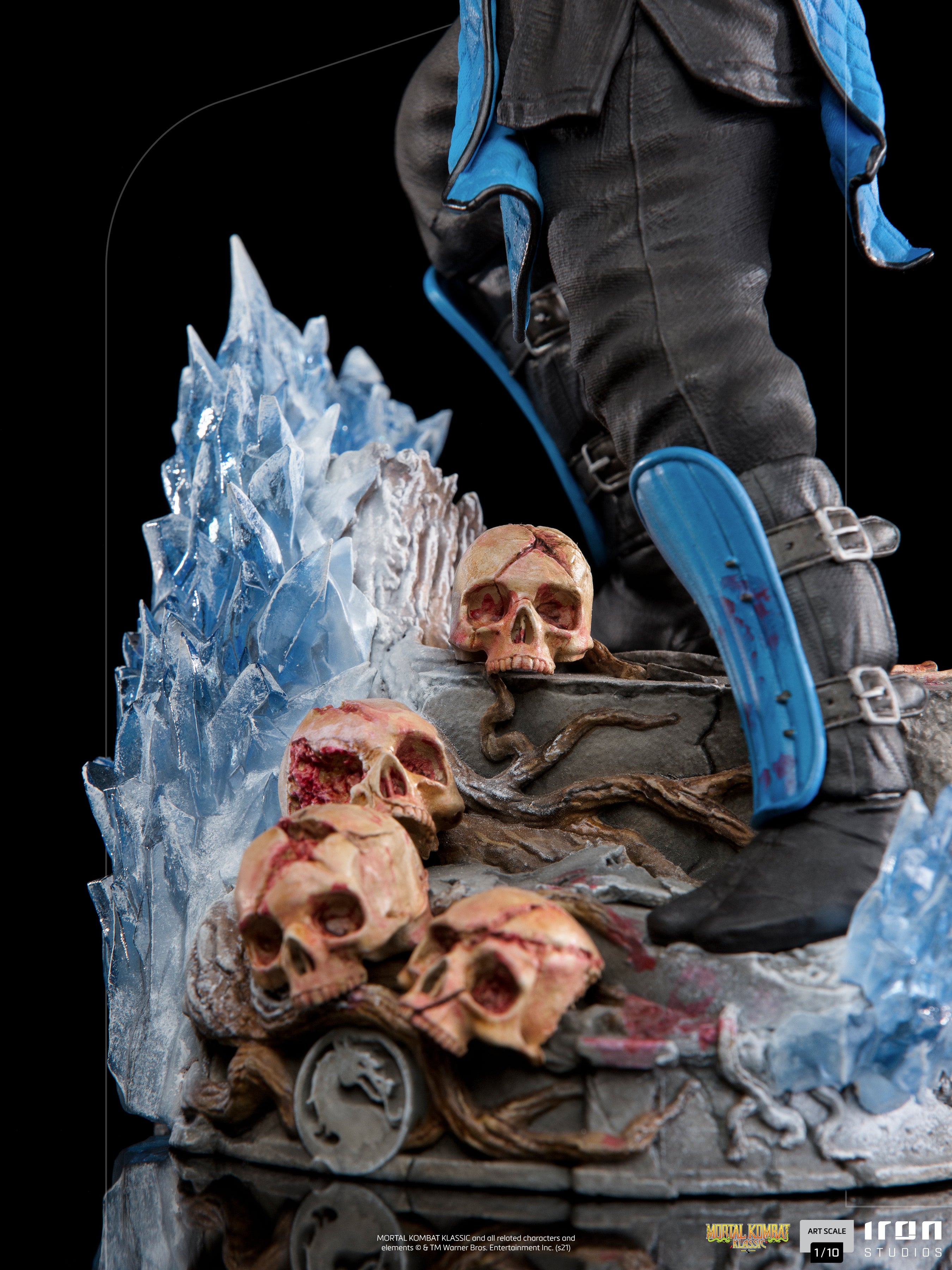 PRE-ORDER Mortal Kombat - Sub-Zero Art Scale 1/10
