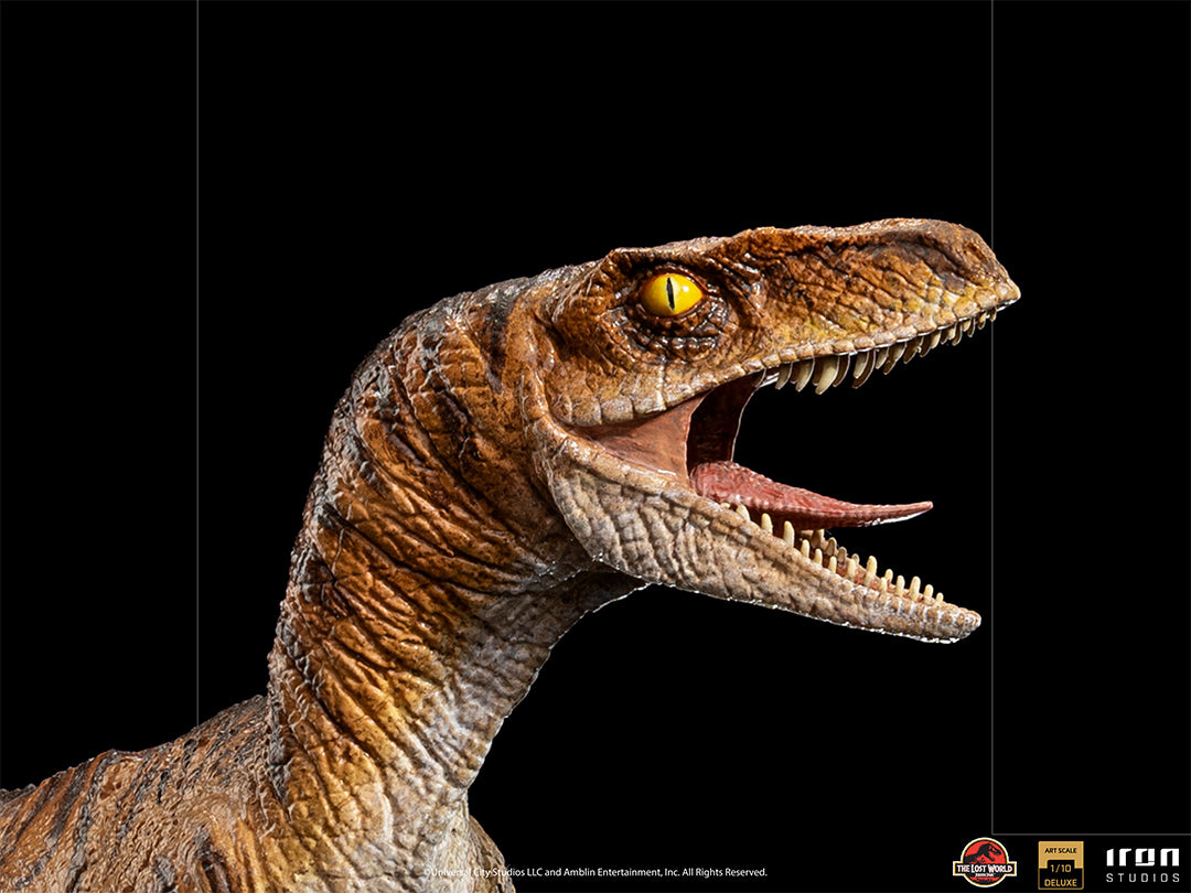 PRE-ORDER Jurassic World Fallen Kingdom - Velociraptor Deluxe Art Scale 1/10