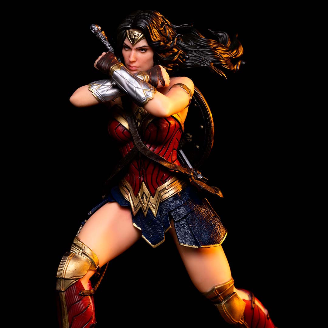 PRE-ORDER Zack Snyder's Justice League - Wonder Woman Art Scale 1/10