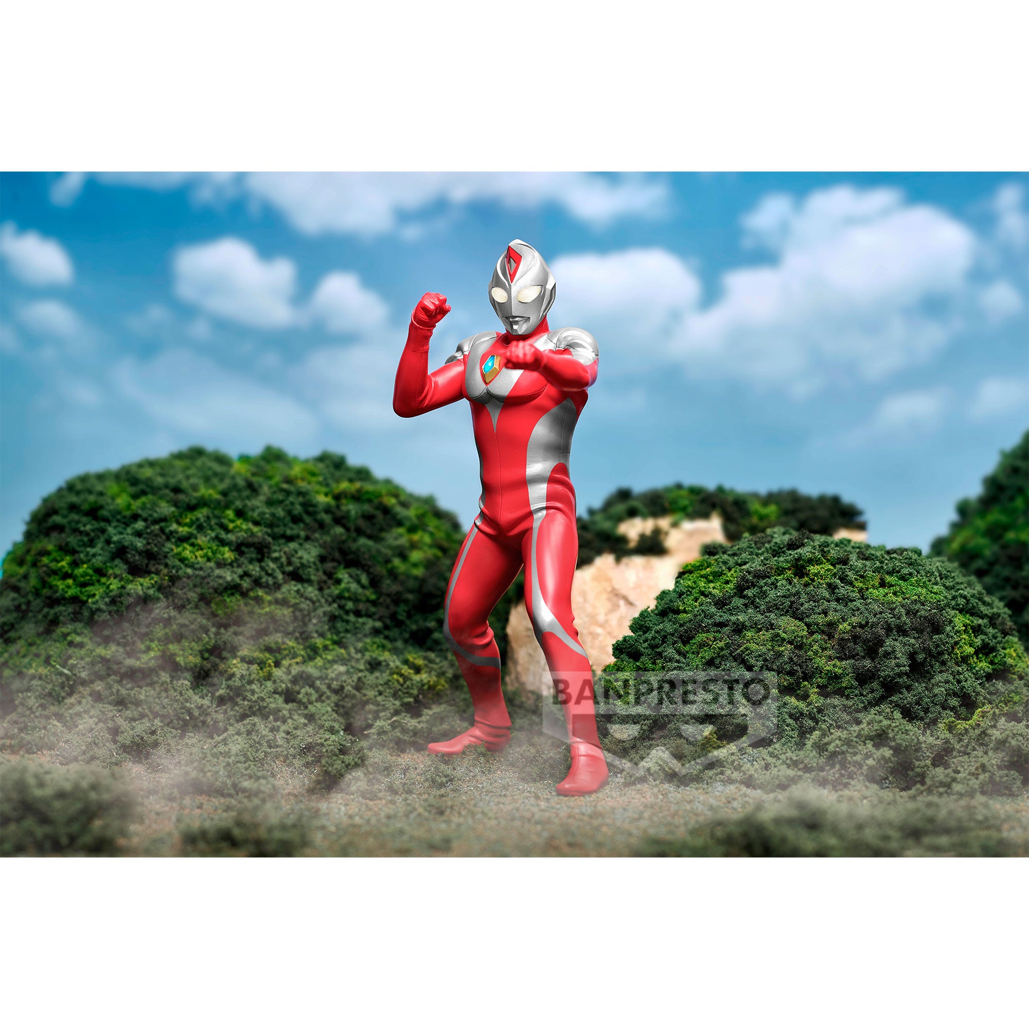 PRE-ORDER Ultraman Dyna Hero's Brave Statue Figure - Ultraman Dyna Akai Daichi No Chikara Ver. A