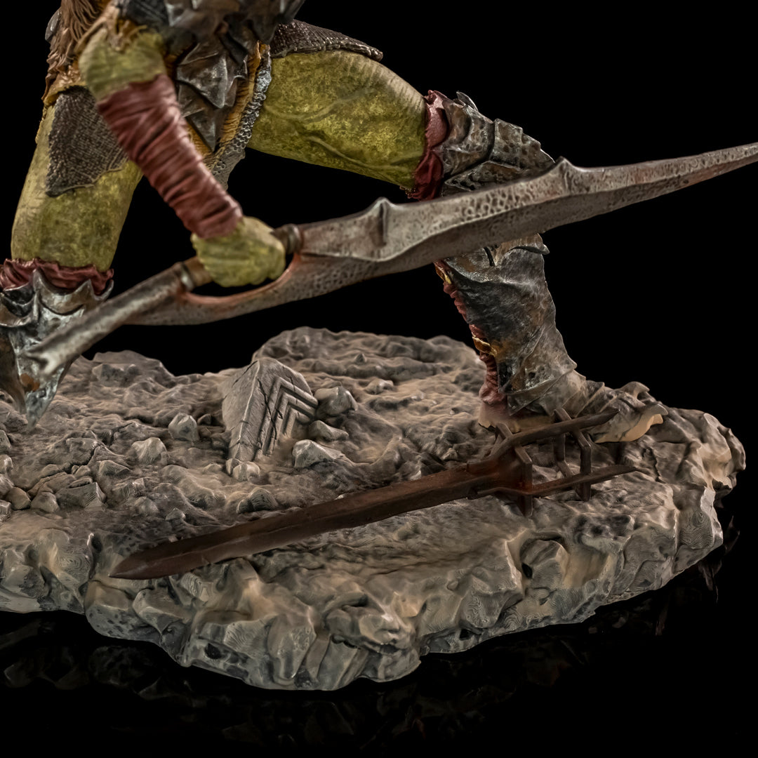 PRE-ORDER Lord of the Rings - Swordsman Orc BDS Art Scale 1/10