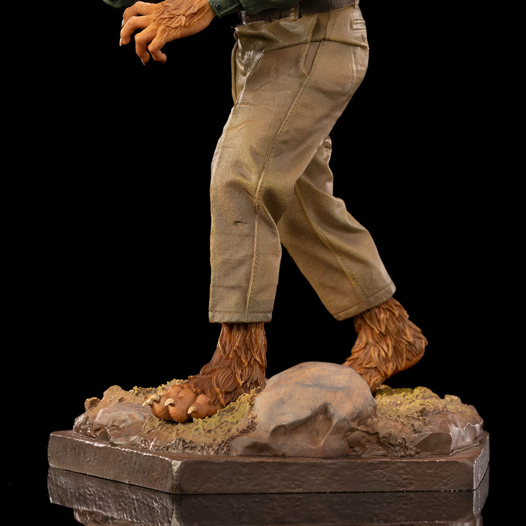 PRE-ORDER Universal Monsters - The Wolf Man Art Scale 1/10