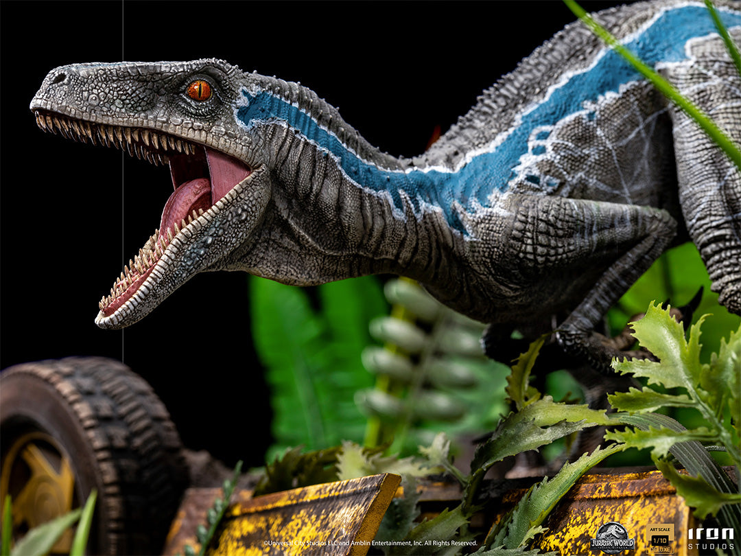 PRE-ORDER Jurassic World Fallen Kingdom - Blue Deluxe Art Scale 1/10