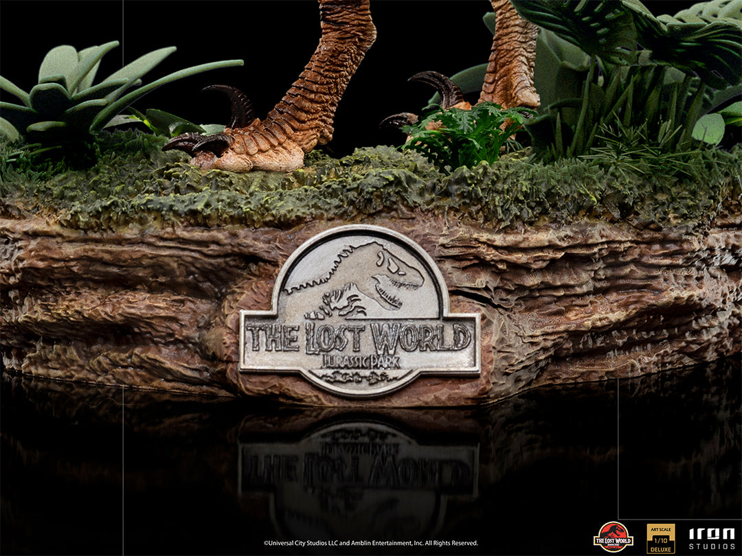 PRE-ORDER Jurassic World Fallen Kingdom - Velociraptor Deluxe Art Scale 1/10