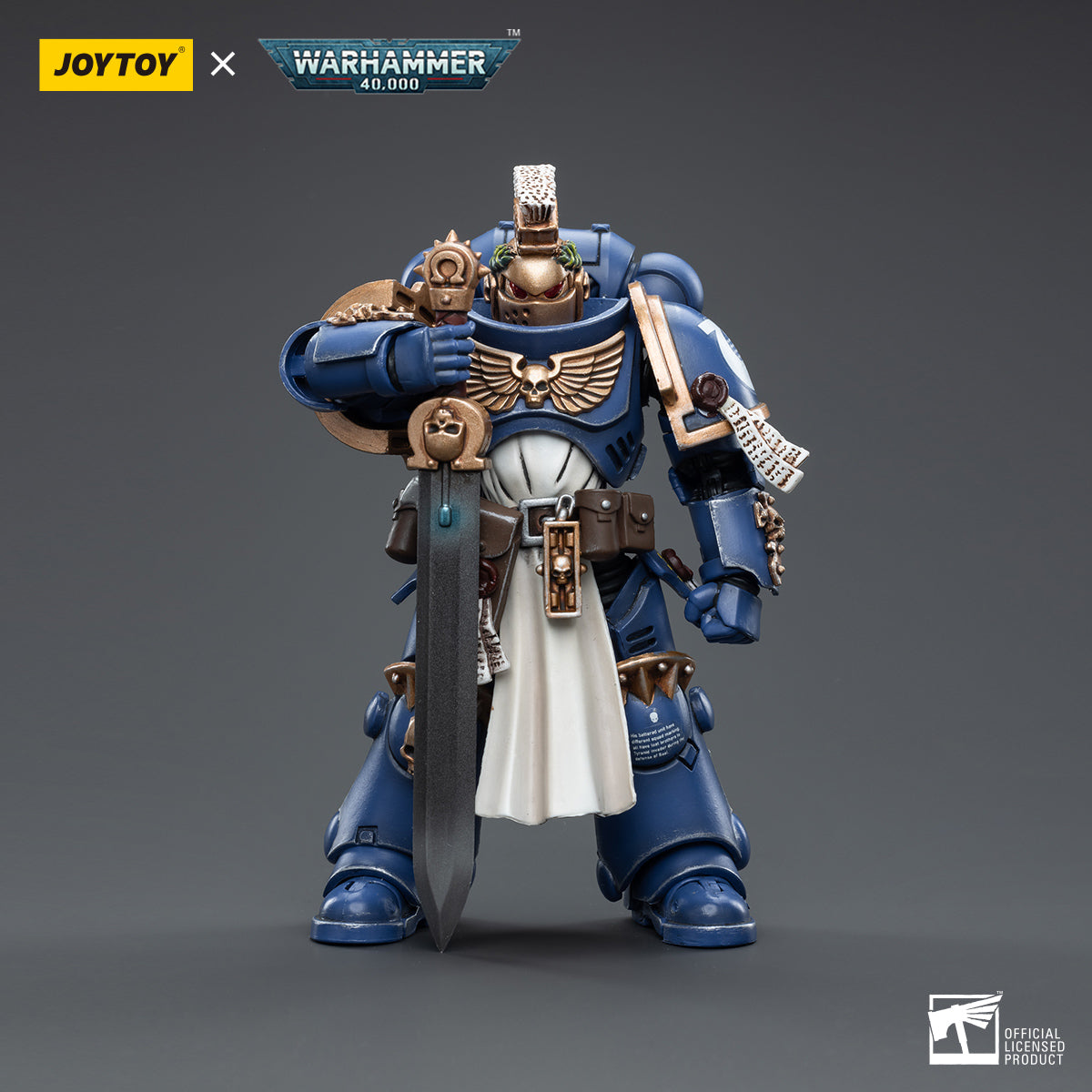 PRE-ORDER Warhammer 40K - Ultramarines - Primaris Company Champion Brother Parnaeus 1/18