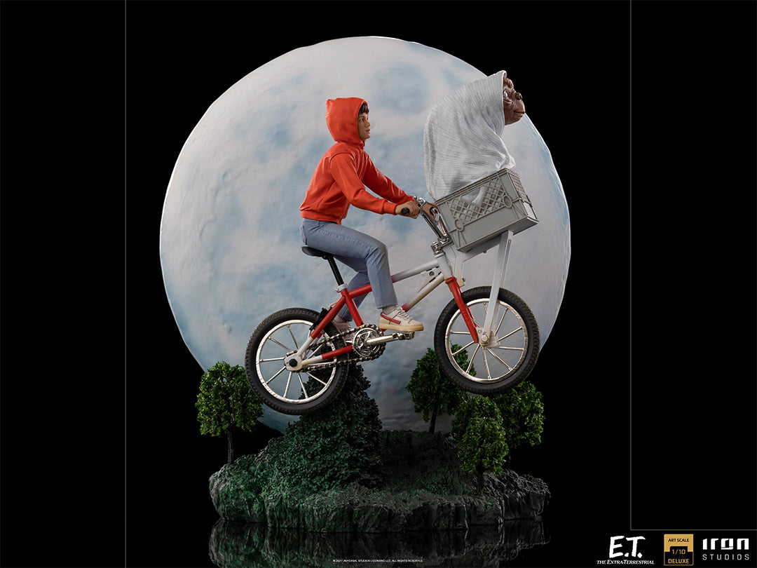 PRE-ORDER E.T. - E.T. & Elliot - Deluxe Art Scale 1/10