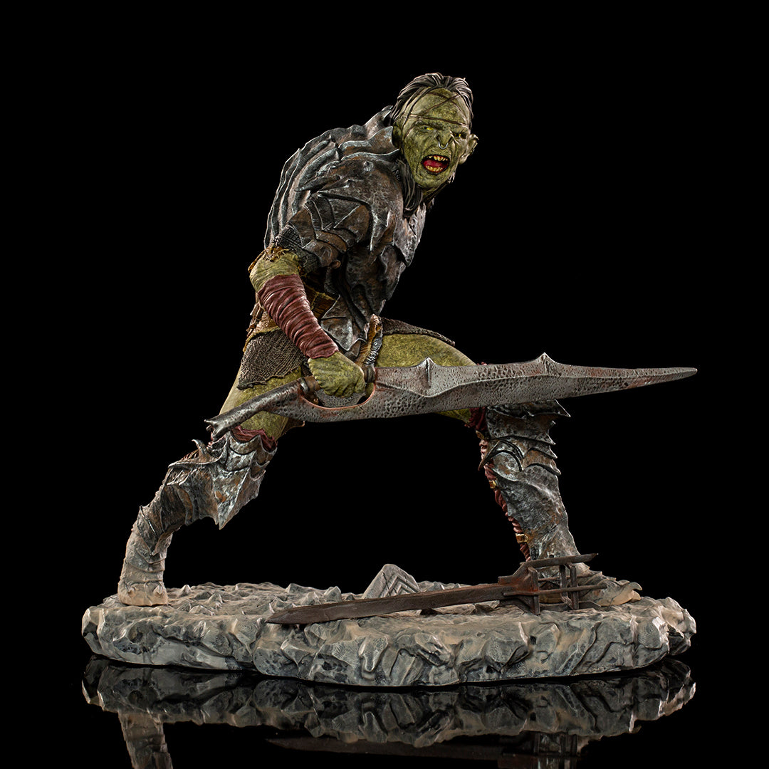PRE-ORDER Lord of the Rings - Swordsman Orc BDS Art Scale 1/10