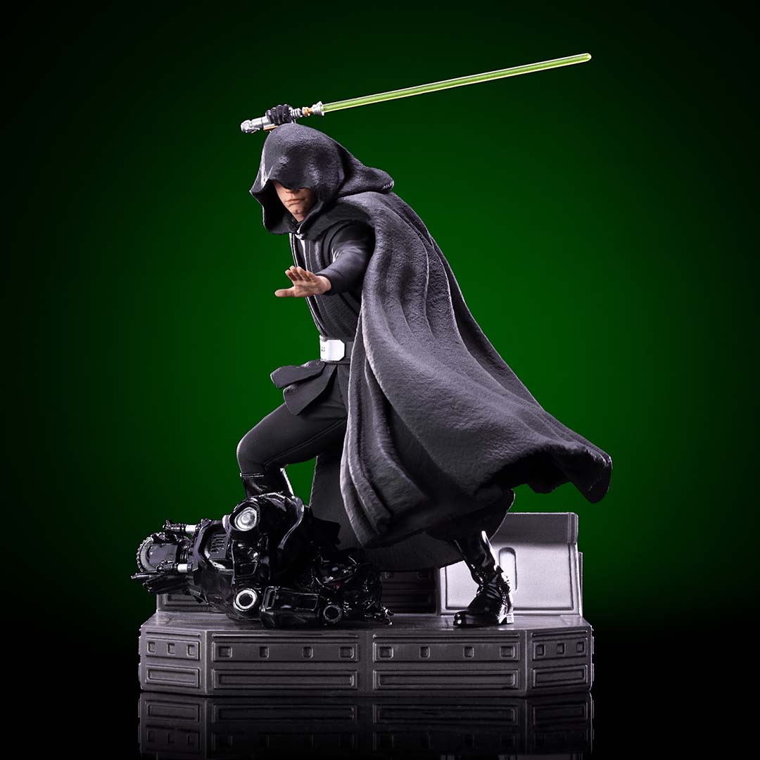 PRE-ORDER The Mandalorian - Luke Skywalker Combat Version BDS Art Scale 1/10