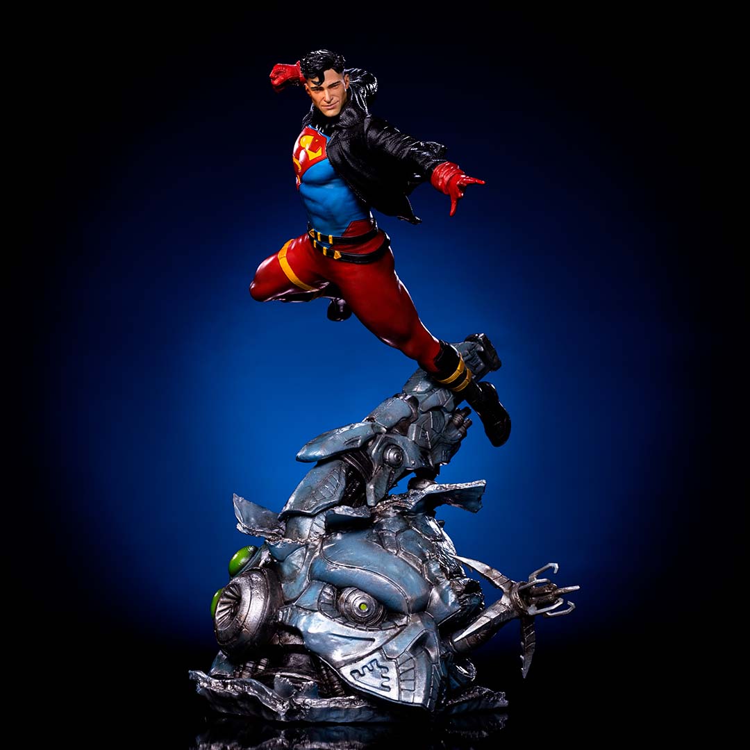 PRE-ORDER DC Comics Series #7 - Superboy Deluxe Art Scale 1/10