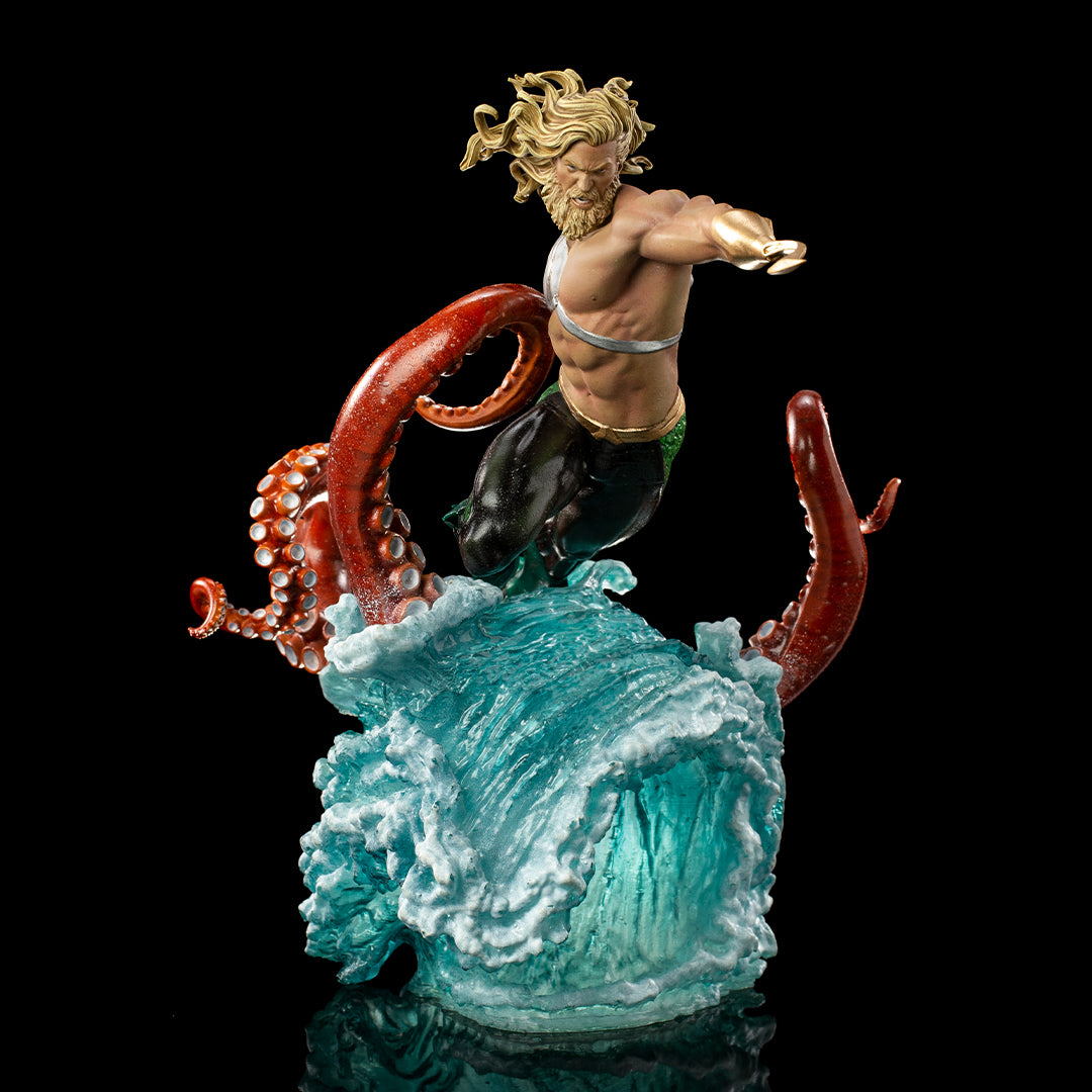 PRE-ORDER DC Comics - Aquaman Deluxe Art Scale 1/10