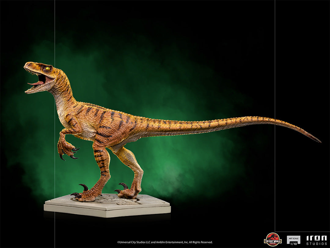 PRE-ORDER Jurassic World Fallen Kingdom - Velociraptor Art Scale 1/10