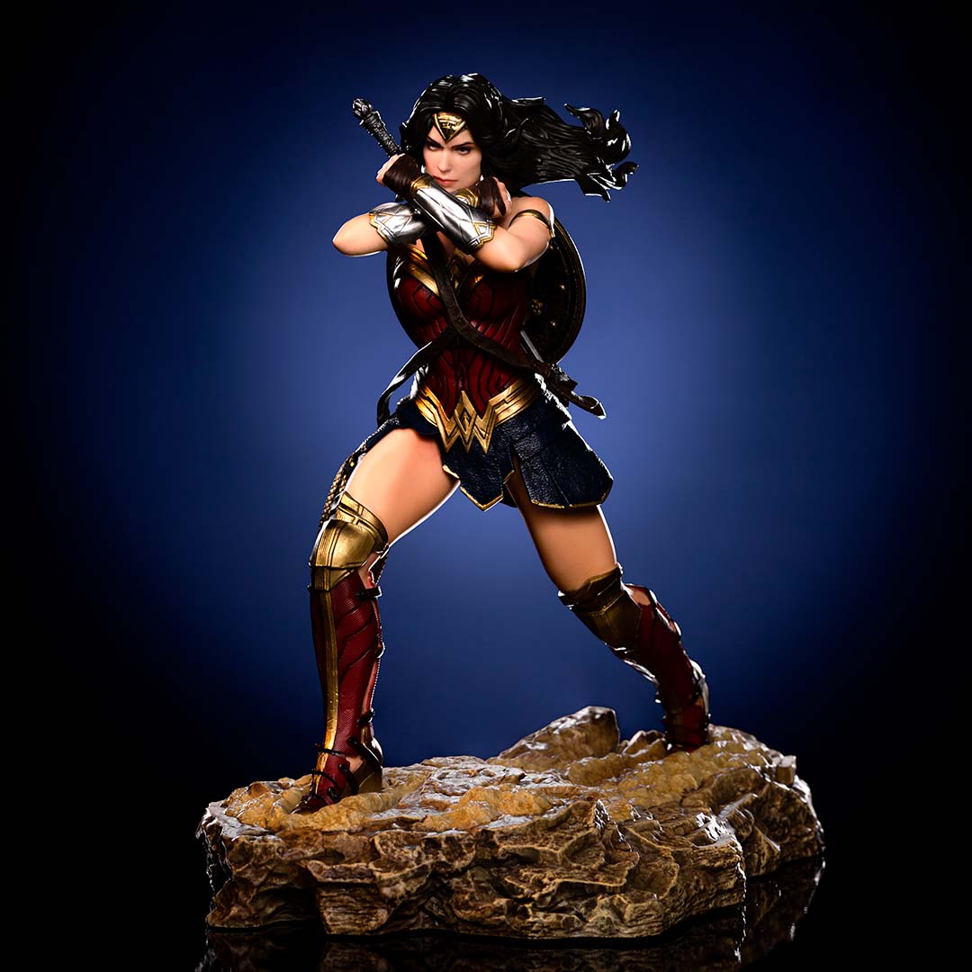 PRE-ORDER Zack Snyder's Justice League - Wonder Woman Art Scale 1/10