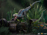 PRE-ORDER Jurassic World Fallen Kingdom - Blue Deluxe Art Scale 1/10