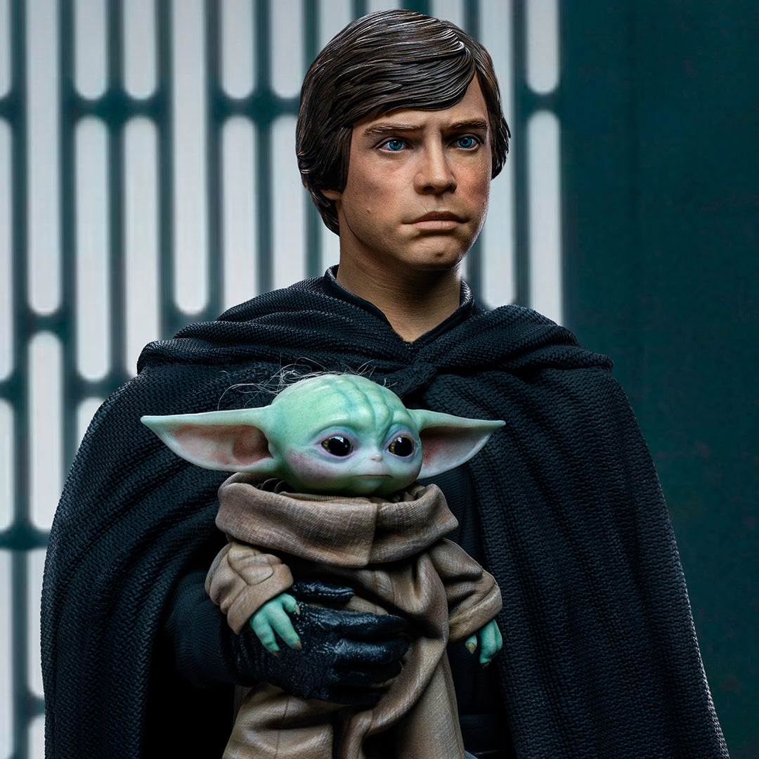 PRE-ORDER Star Wars: The Mandalorian - Luke Skywalker, R2-D2 and Grogu Legacy Replica 1/4