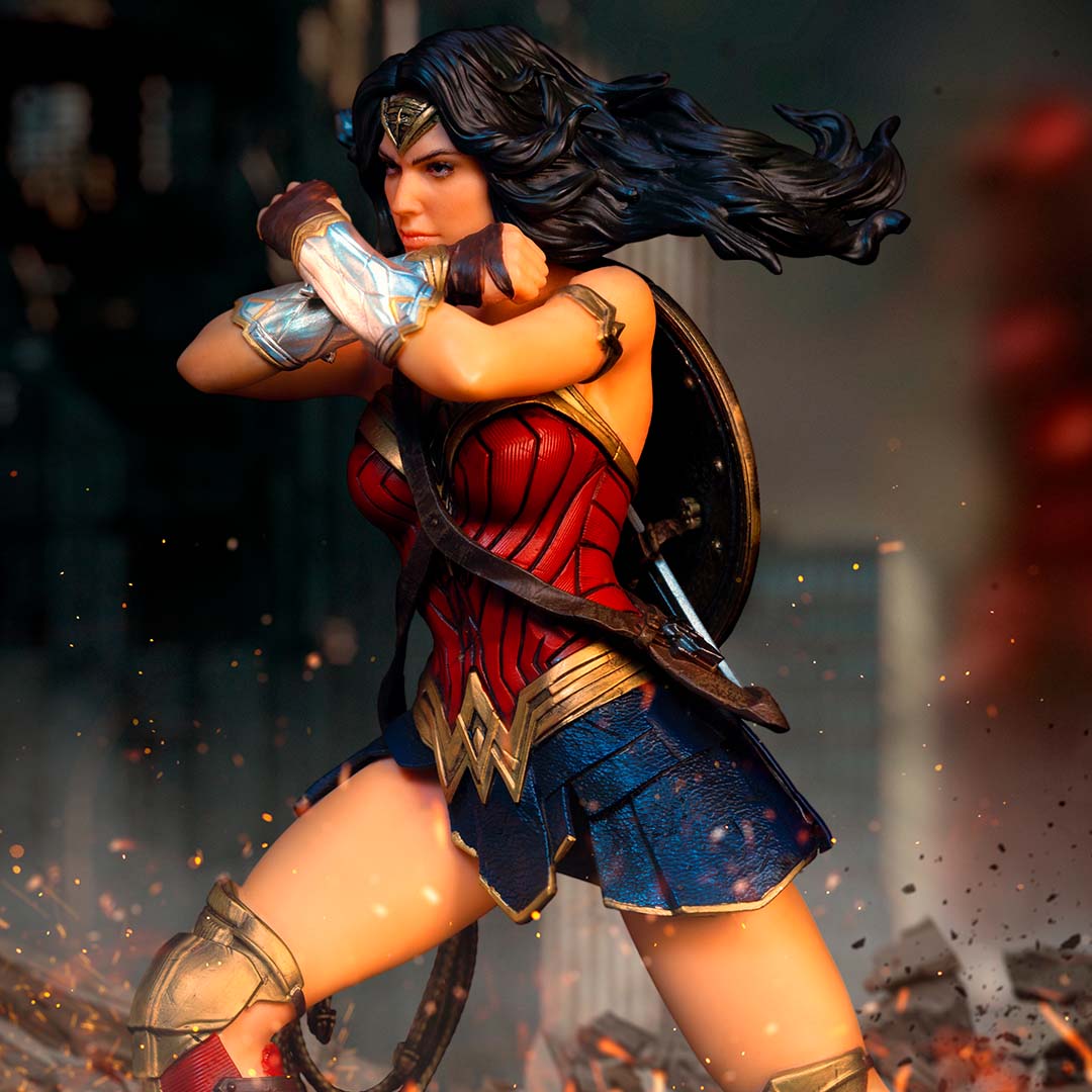 PRE-ORDER Zack Snyder's Justice League - Wonder Woman Art Scale 1/10