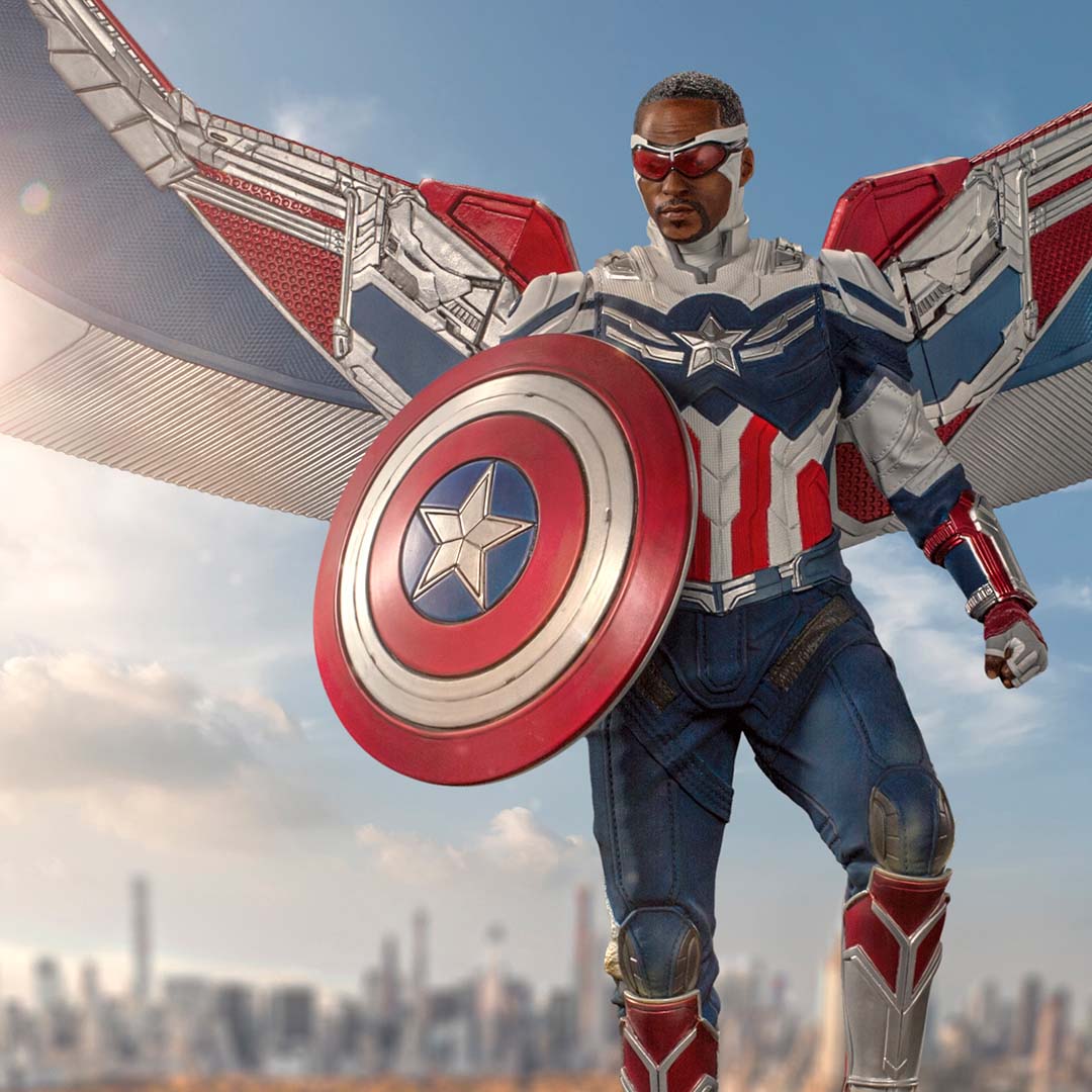 PRE-ORDER Falcon and the Winter Soldier - Captain America Sam Wilson Open Wings Version Legacy Replica 1/4