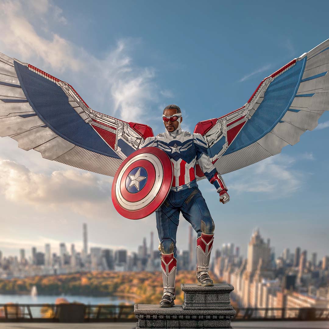 PRE-ORDER Falcon and the Winter Soldier - Captain America Sam Wilson Open Wings Version Legacy Replica 1/4