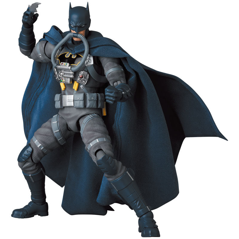 PRE-ORDER MAFEX No.166 - Batman Hush - Stealth Jumper Batman
