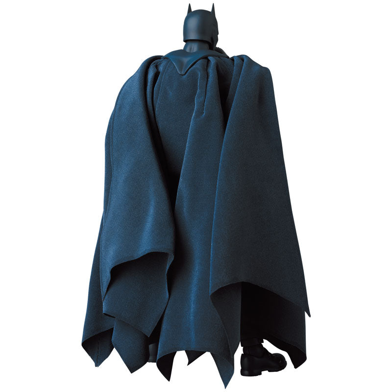 PRE-ORDER MAFEX No.166 - Batman Hush - Stealth Jumper Batman