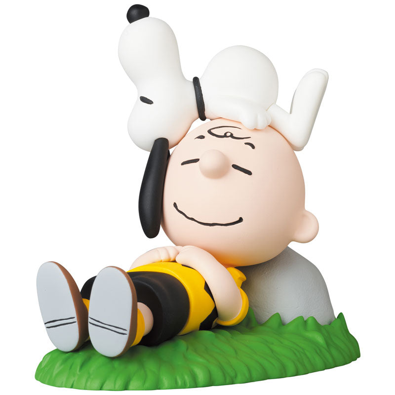 PRE-ORDER UDF No.681 - Peanuts Series 13 - Napping Charlie Brown & Snoopy