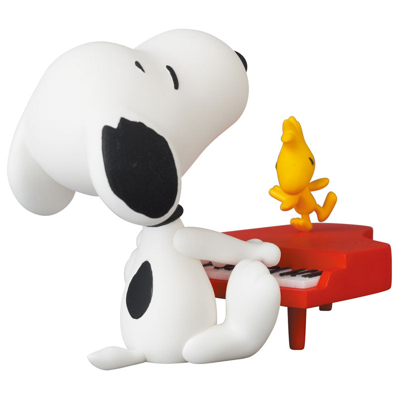 PRE-ORDER UDF No.683 - Peanuts Series 13 - Pianist Snoopy