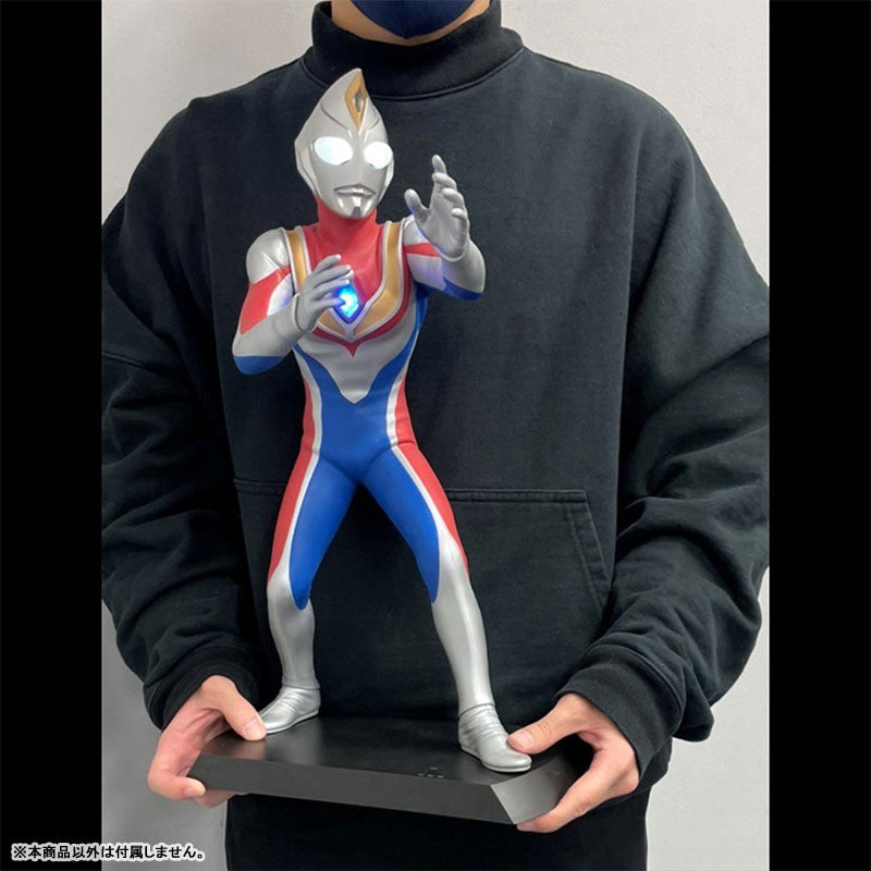 PRE-ORDER Ultimate Article - Ultraman Dyna: Flash Type [EXCLUSIVE]