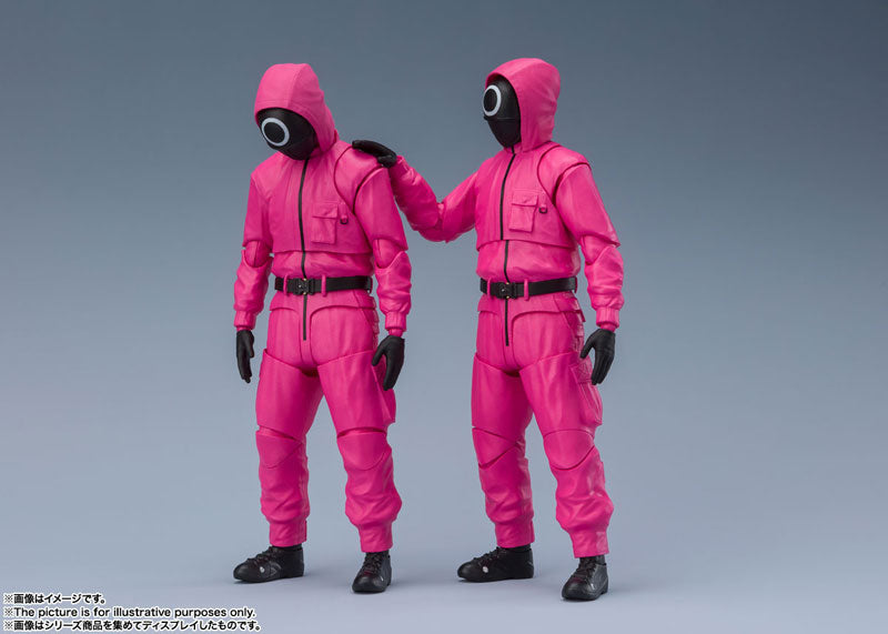 PRE-ORDER S.H.Figuarts - Squid Game - Masked Worker/Masked Manager