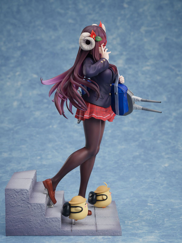 PRE-ORDER Azur Lane - Suruga: Straightfaced Model Student Ver. 1/7