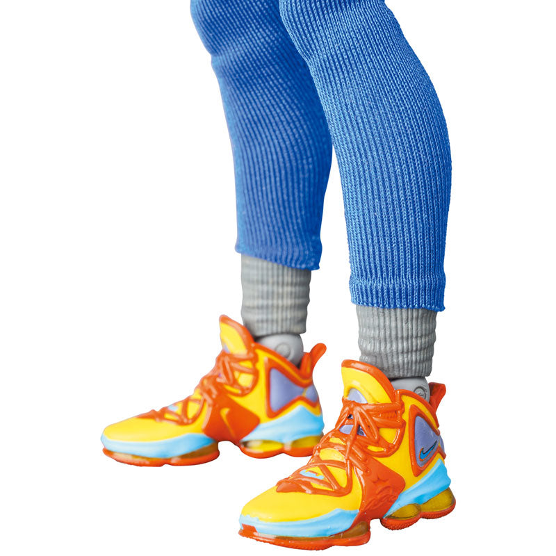 PRE-ORDER MAFEX No.197 - SPACE JAM: A NEW LEGACY - Lebron James
