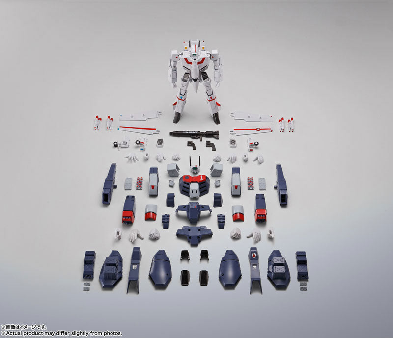 PRE-ORDER HI-METAL R - The Super Dimension Fortress Macross - VF-1J Armored Valkyrie (Hikaru Ichijou's Custom): Revival Ver.