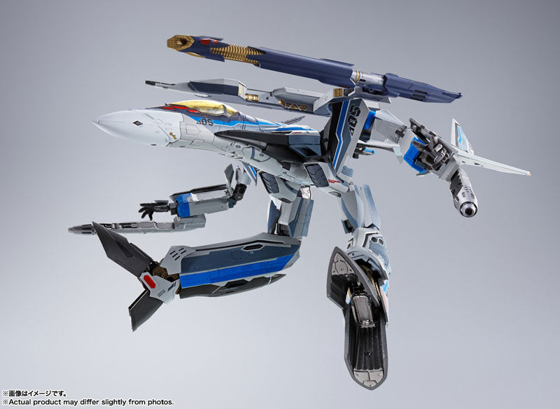 PRE-ORDER DX Chogokin - Macross Delta Movie: Absolute Live!!!!!! - VF-31AX Kyros Plus (Hayate Immelmann Aircraft)