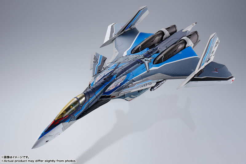PRE-ORDER DX Chogokin - Macross Delta Movie: Absolute Live!!!!!! - VF-31AX Kyros Plus (Hayate Immelmann Aircraft)