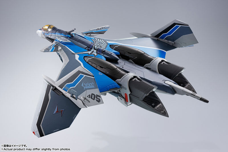 PRE-ORDER DX Chogokin - Macross Delta Movie: Absolute Live!!!!!! - VF-31AX Kyros Plus (Hayate Immelmann Aircraft)
