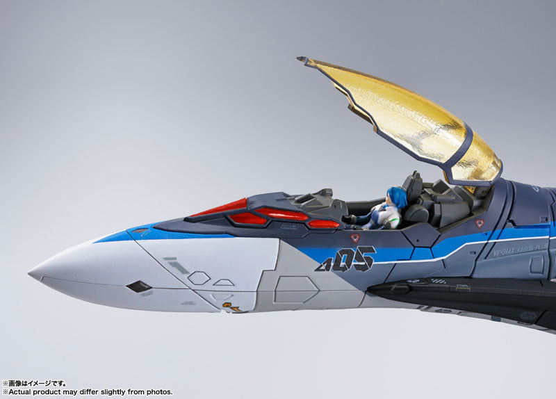 PRE-ORDER DX Chogokin - Macross Delta Movie: Absolute Live!!!!!! - VF-31AX Kyros Plus (Hayate Immelmann Aircraft)