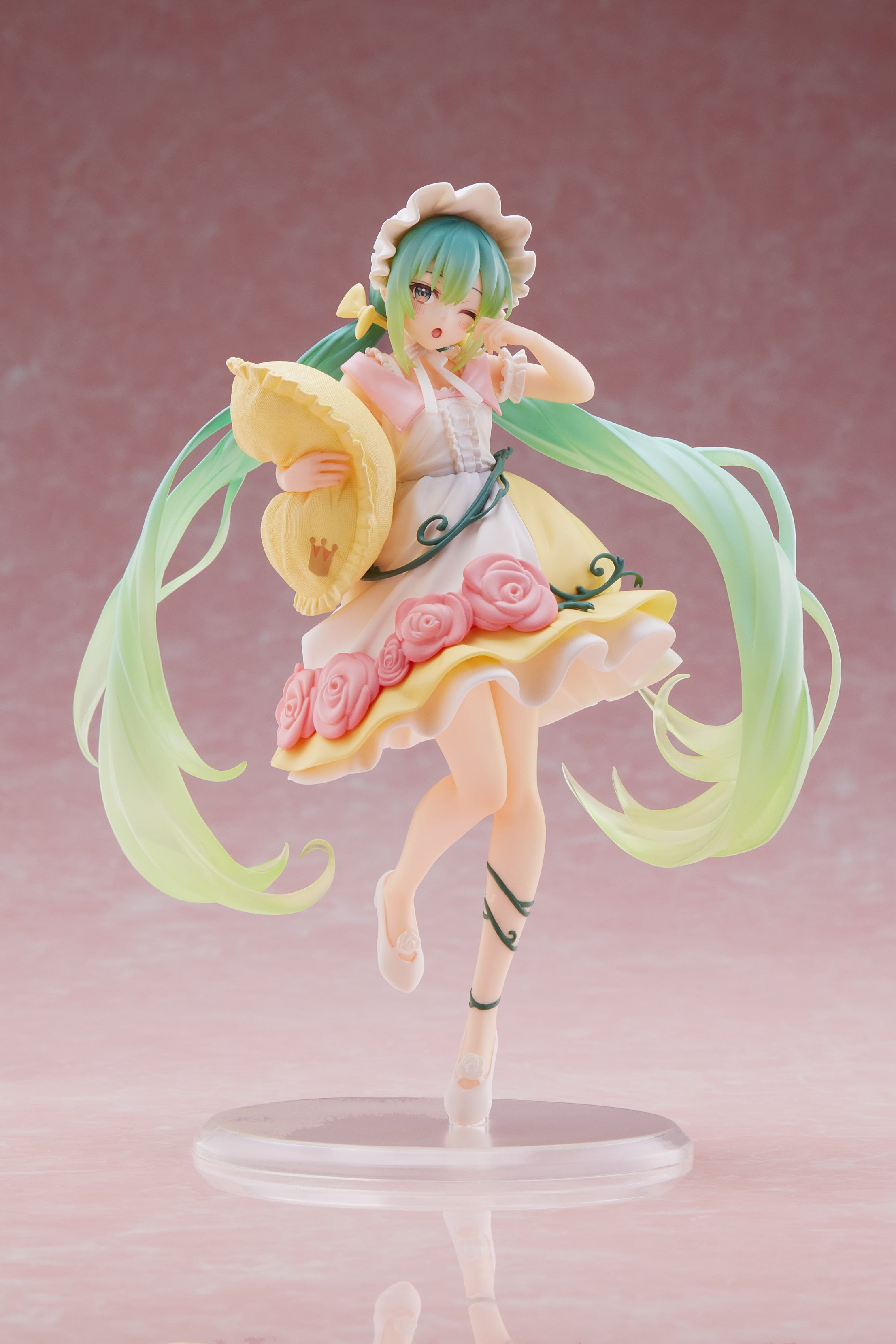 PRE-ORDER Hatsune Miku in Wonderland Figure - Sleeping Beauty
