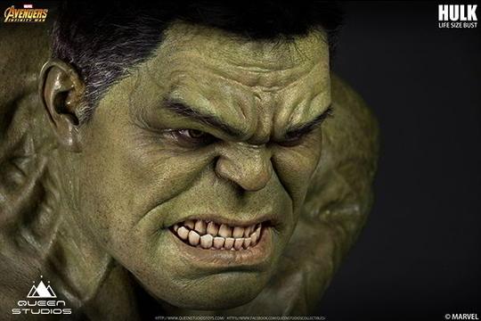 PRE-ORDER Avengers: Infinity War - Hulk Bust 1/1