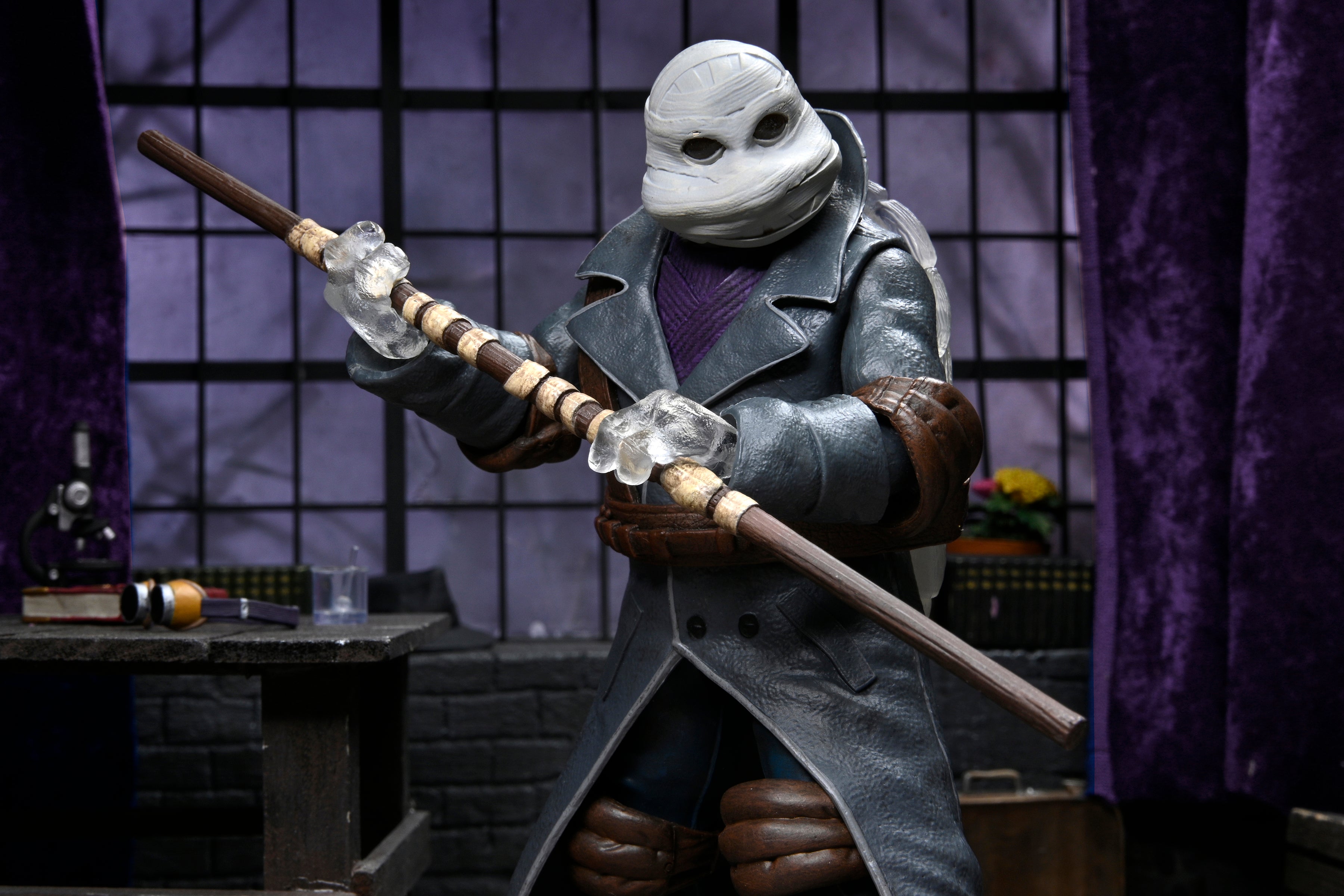 PRE-ORDER 7-inch Action Figure - Universal Monsters x Teenage Mutant Ninja Turtles - Ultimate Donatello as The Invisible Man