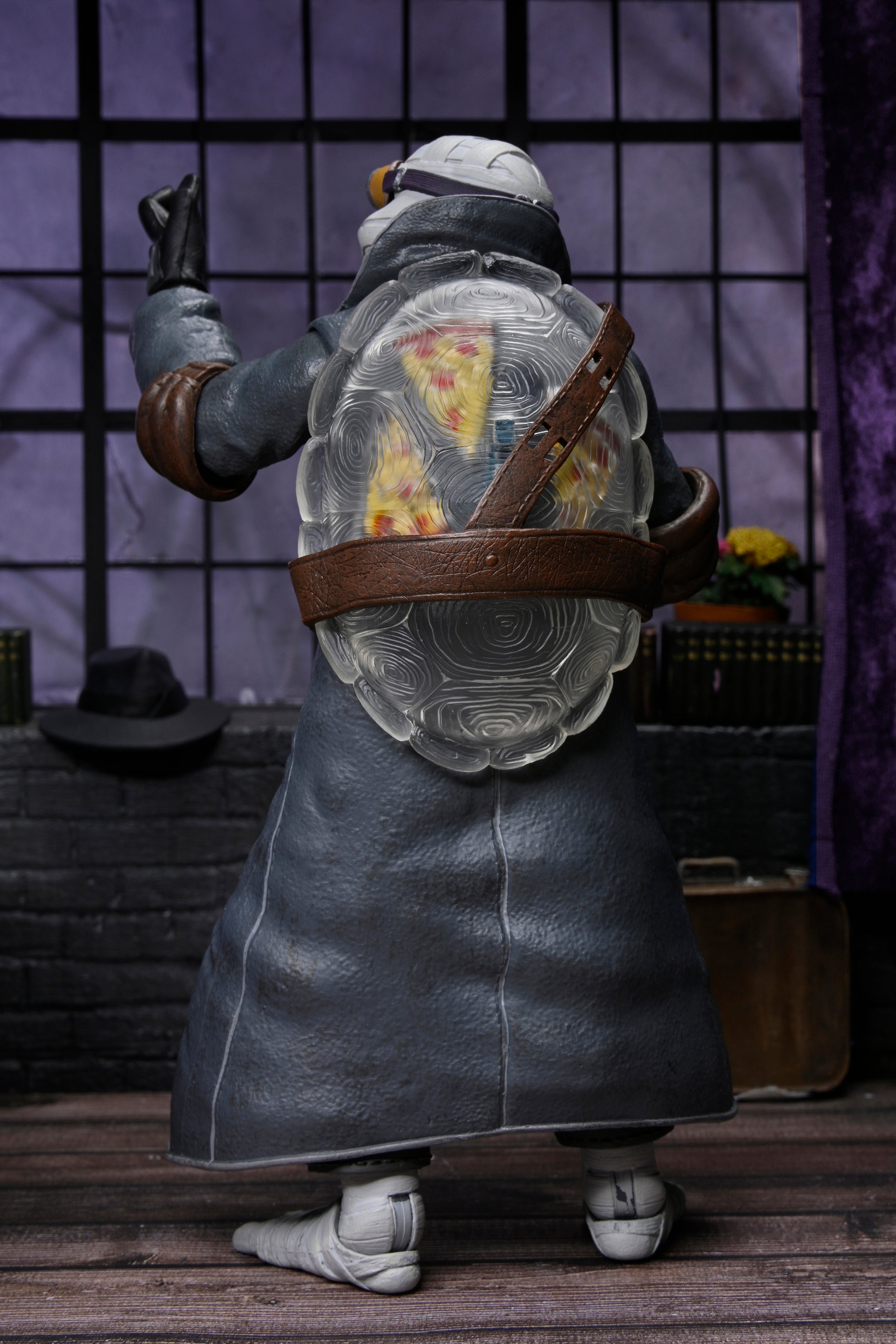 PRE-ORDER 7-inch Action Figure - Universal Monsters x Teenage Mutant Ninja Turtles - Ultimate Donatello as The Invisible Man