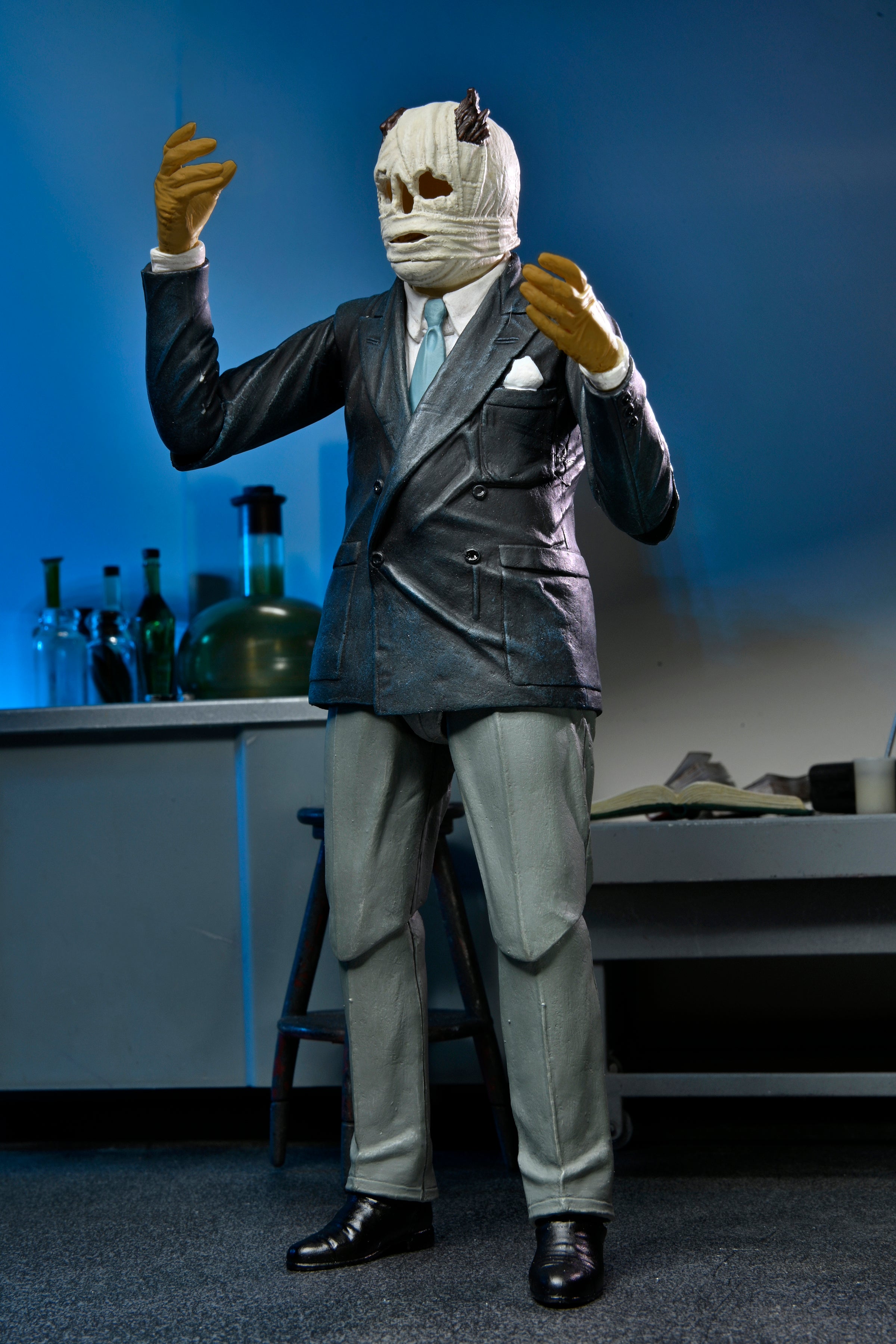 PRE-ORDER Ultimate Monsters - Utimate Invisible Man