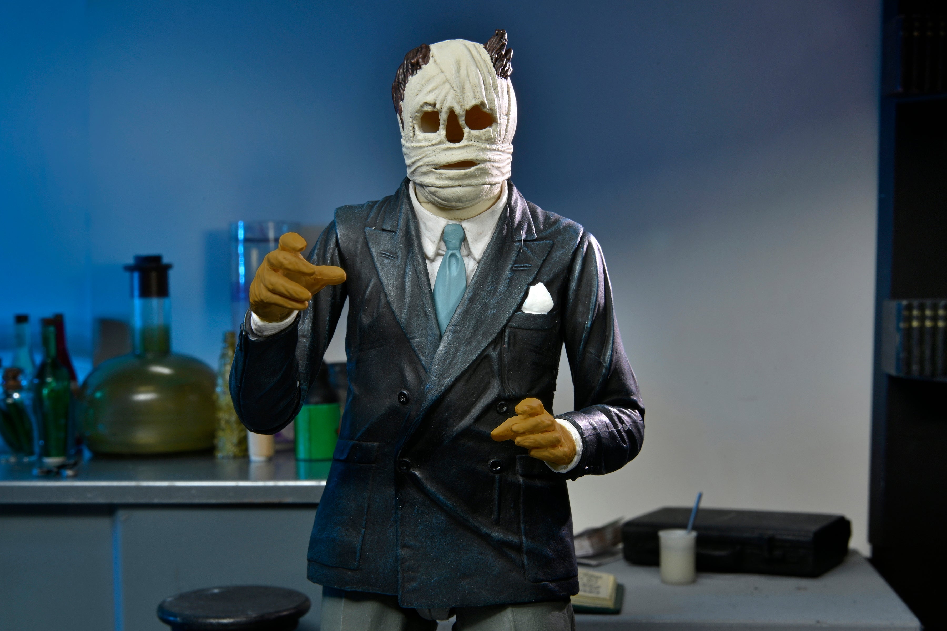 PRE-ORDER Ultimate Monsters - Utimate Invisible Man