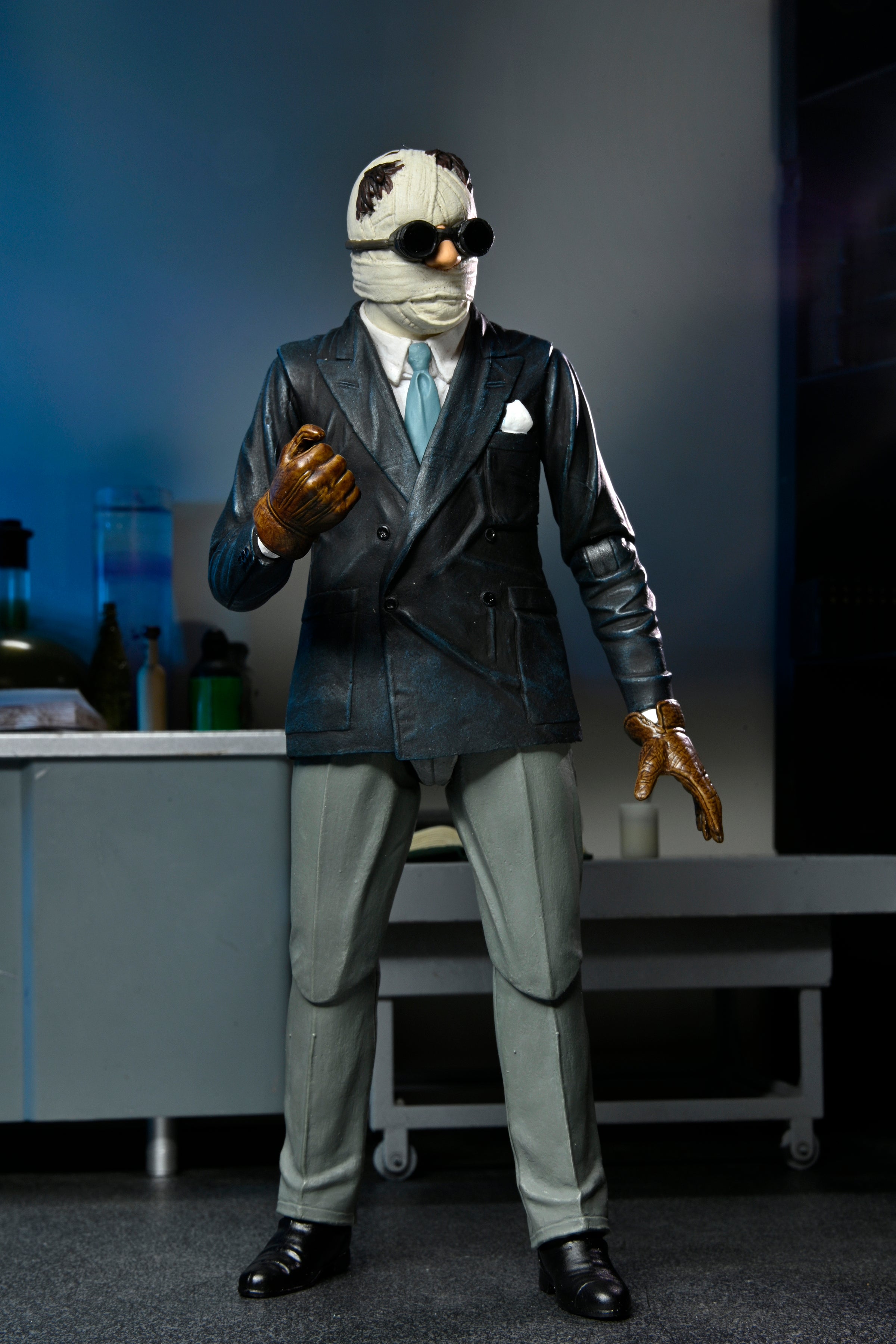 PRE-ORDER Ultimate Monsters - Utimate Invisible Man