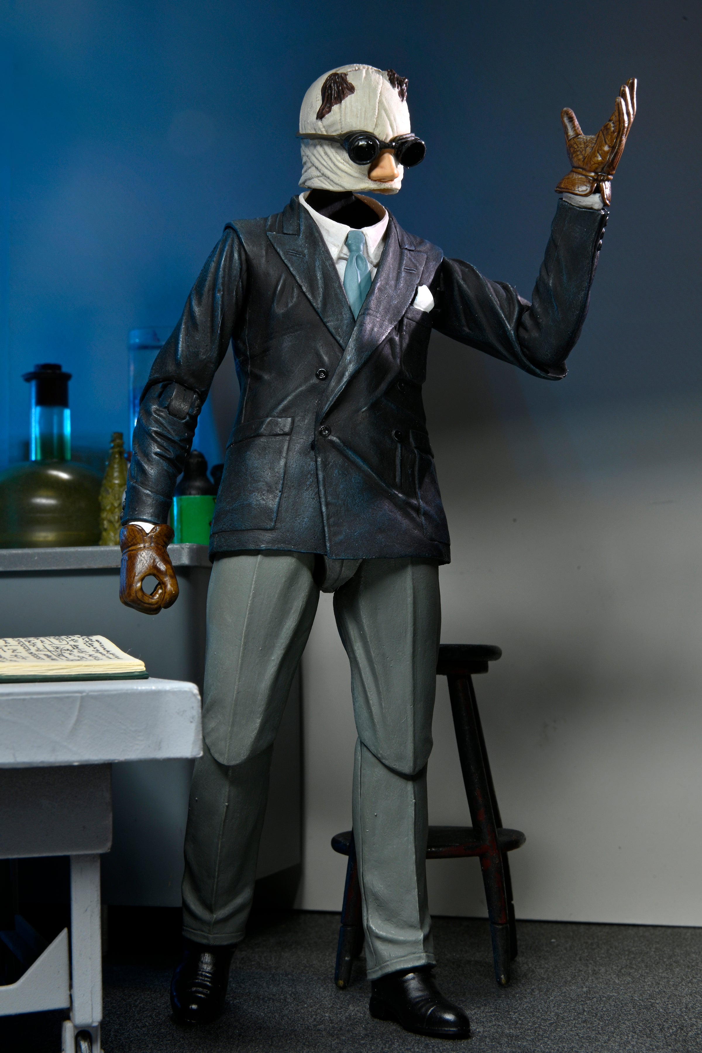PRE-ORDER Ultimate Monsters - Utimate Invisible Man