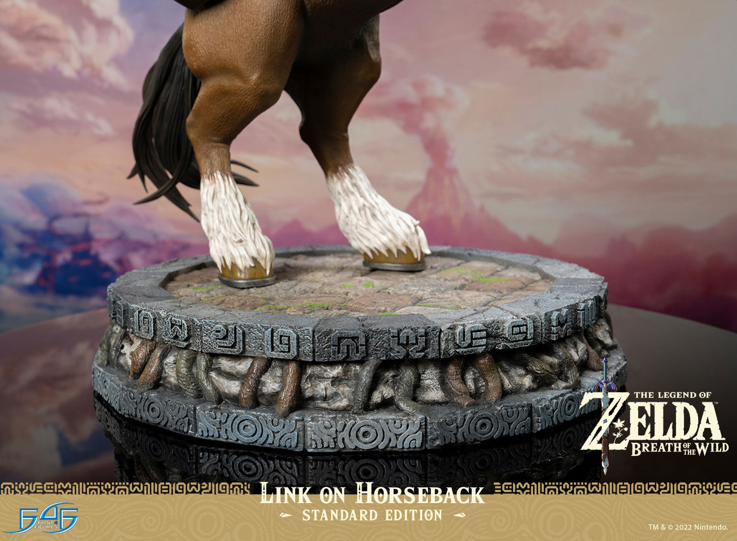 PRE-ORDER The Legend of Zelda: Breath of the Wild - Link on Horseback: Standard Edition