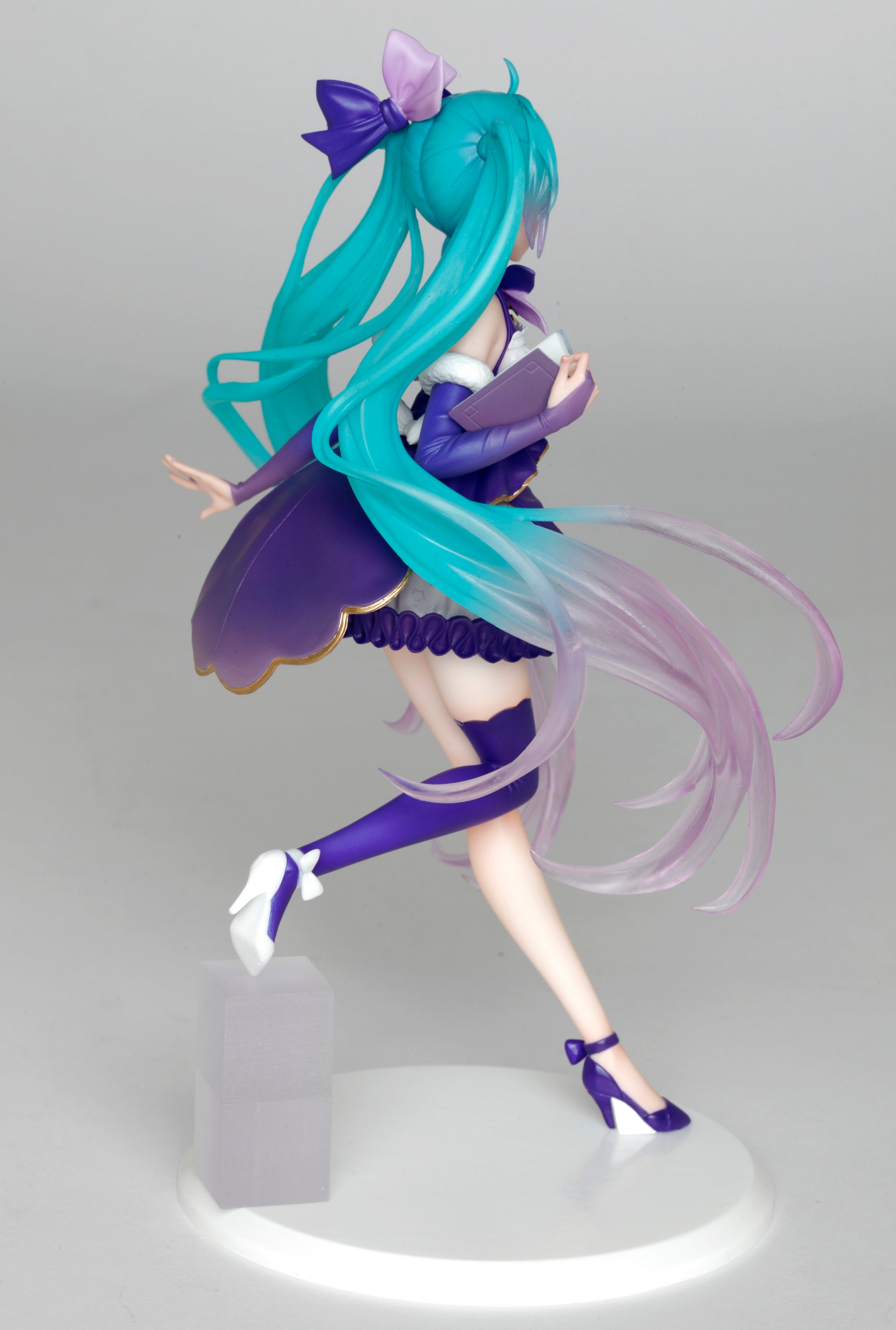 PRE-ORDER Vocaloid Figure - Hatsune Miku: 3rd Season: Winter Ver.[2023-01 Release]