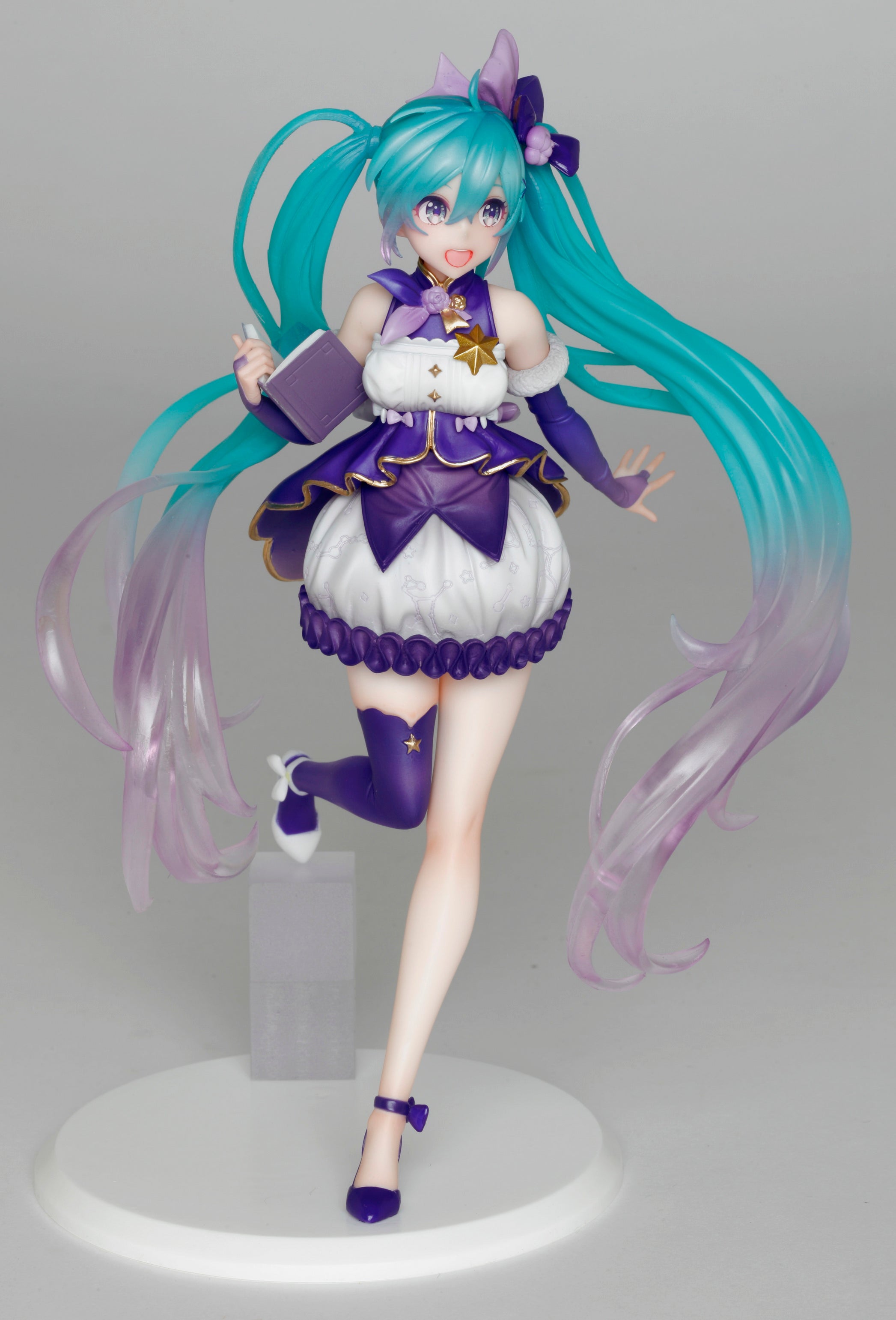 PRE-ORDER Vocaloid Figure - Hatsune Miku: 3rd Season: Winter Ver.[2023-01 Release]