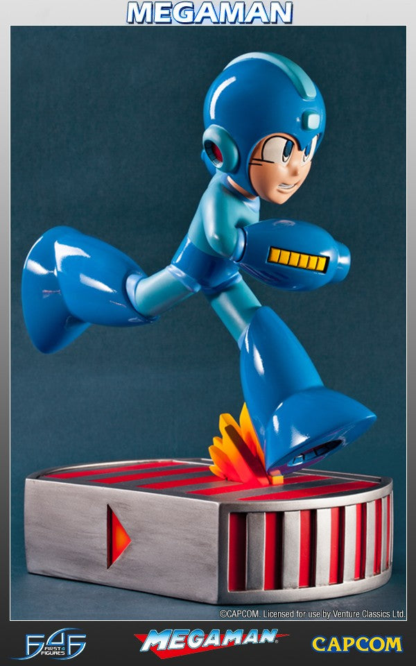 PRE-ORDER Mega Man - Running Mega Man